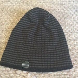 Dakine beanie